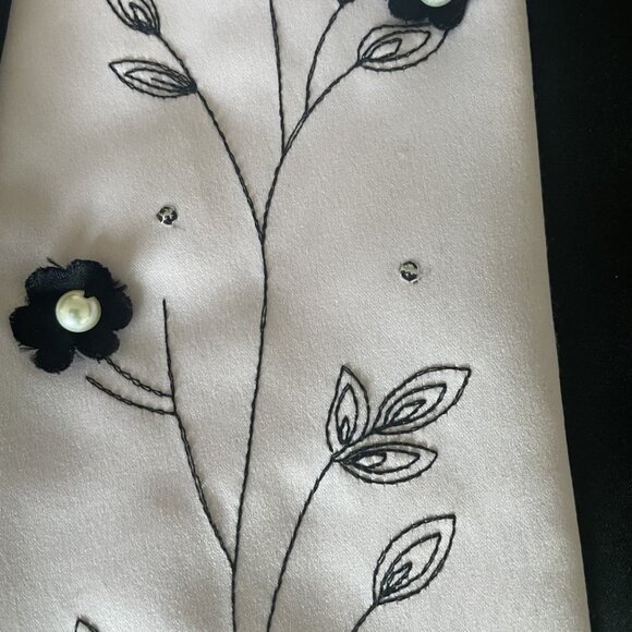 Old money cocktail dress. - Picture 11 of 11